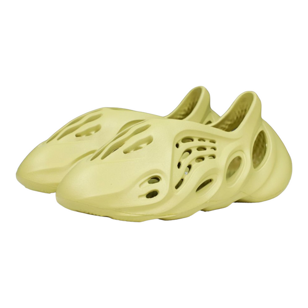 Yeezy Foam Runner “Sulfur”